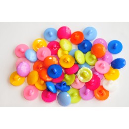 Bouton rond à facettes (NB022)